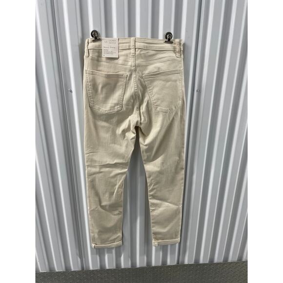 Lauren Conrad Skinny Ankle Mid Rise
Jeans
740 Lily Corsg Size 8 - Picture 4 of 5